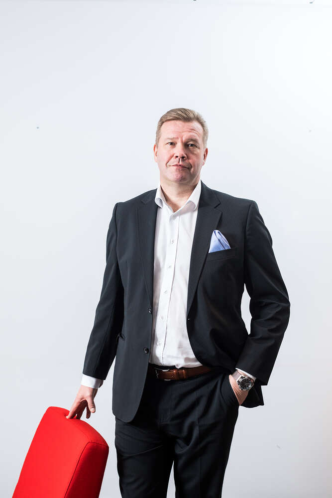 ”Hattu päästä ja  syvä kumarrus  perhetiloille”